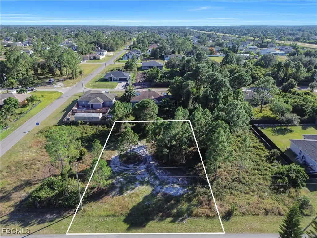 3015 32nd Street Sw, Lehigh Acres, FL 33976 - Image #1