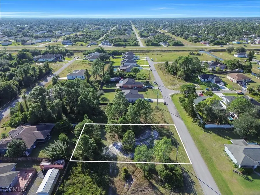 3015 32nd Street Sw, Lehigh Acres, FL 33976 - Image #2