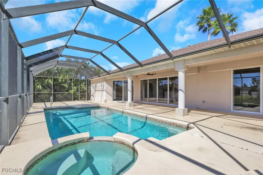 402 SE 15th Terrace, Cape Coral, FL 33990 - Image #2