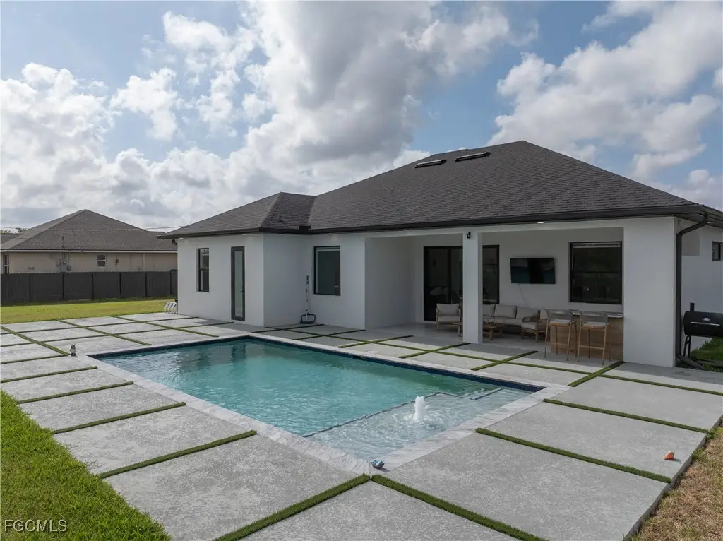 833 SW 16th Terrace, Cape Coral, FL 33991 - Image #1