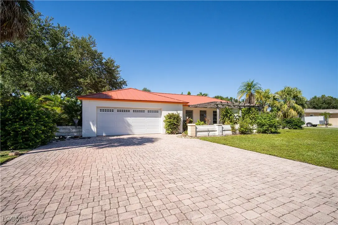 10160 Mcgregor Boulevard, Fort Myers, FL 33919 - Image #1