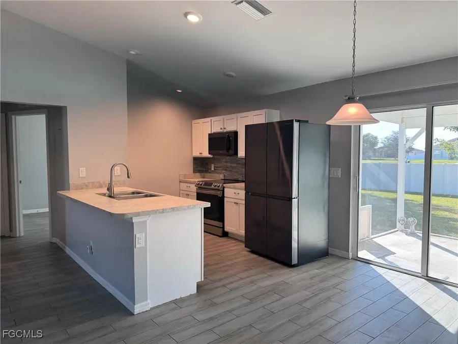 202 NW 27th Avenue, Cape Coral, FL 33993 - Image #2