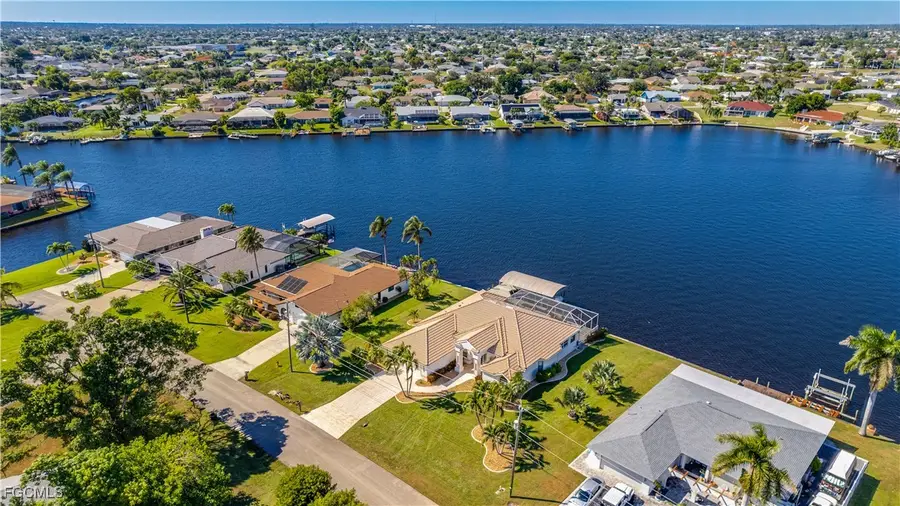 313 SE 33rd Terrace, Cape Coral, FL 33904 - Image #2