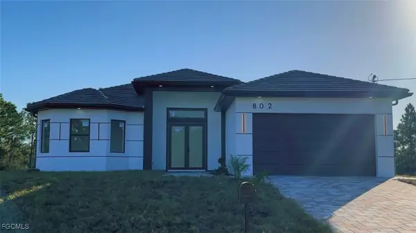 802 Pine Avenue, Lehigh Acres, FL 33972