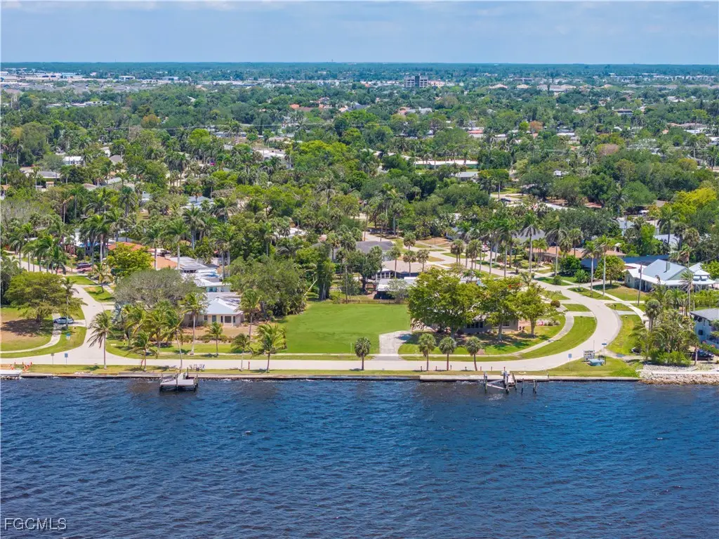 6105 W Riverside Drive, Fort Myers, FL 33919 - #1