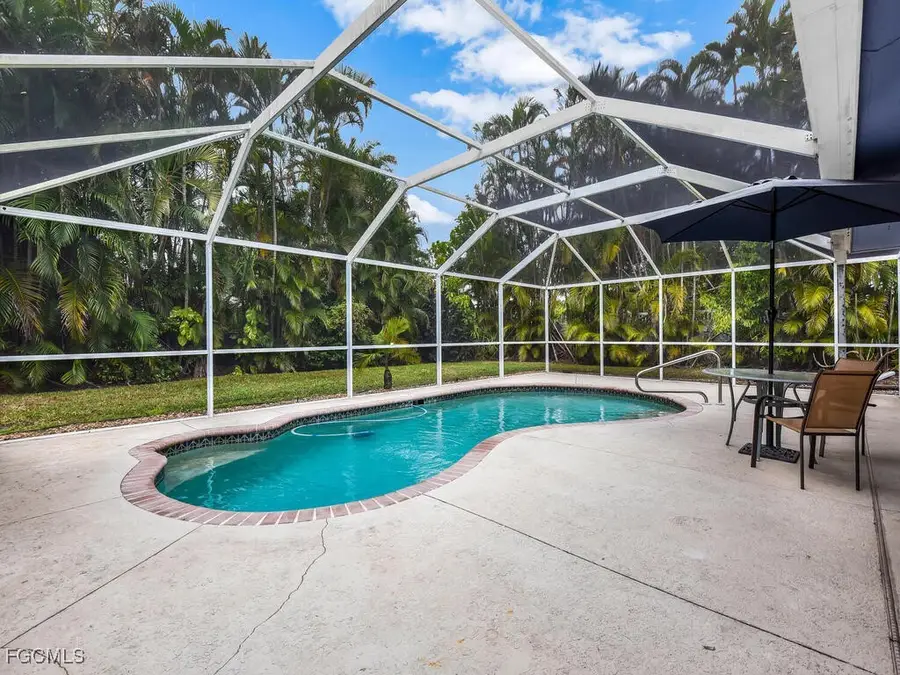 5324 Chippendale Circle E, Fort Myers, FL 33919 - Image #3