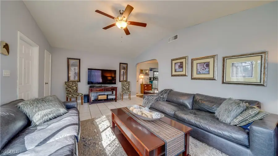 729 105th Avenue N, Naples, FL 34108 - Image #3