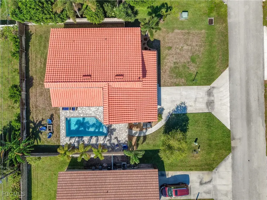 27391 Pelican Ridge Circle, Bonita Springs, FL 34135 - Image #2