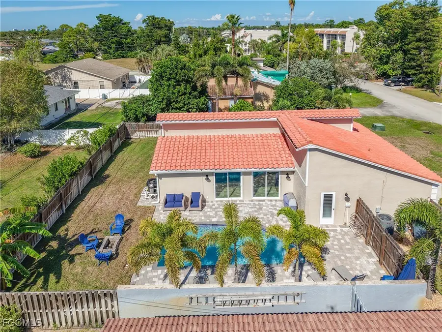 27391 Pelican Ridge Circle, Bonita Springs, FL 34135 - Image #3