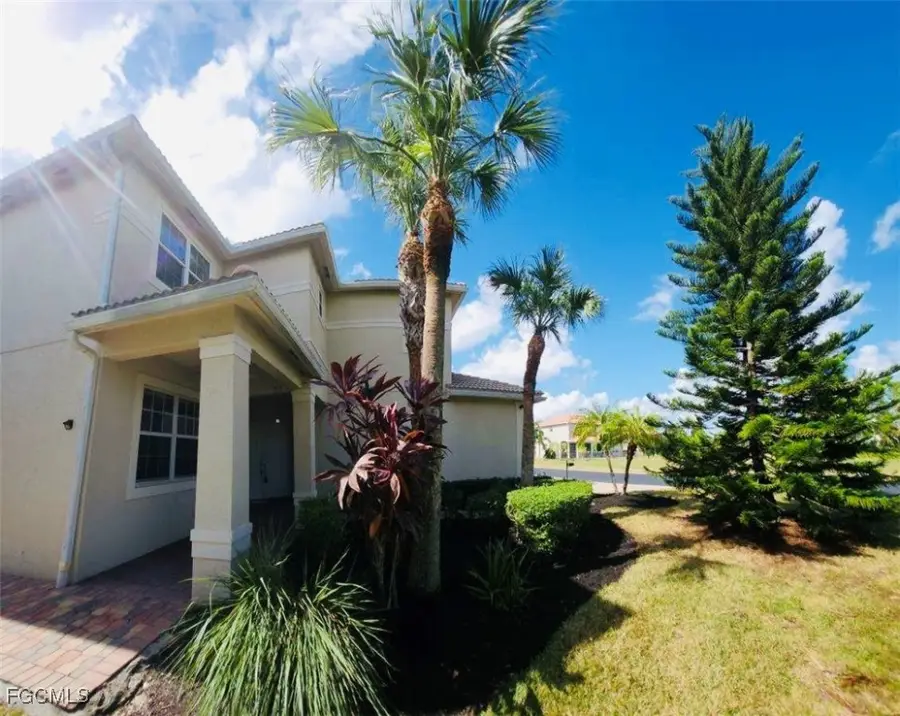 11079 Sparkleberry Drive S, Fort Myers, FL 33913 - Image #2
