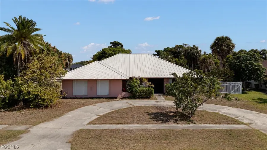 4220 Prestwick Court, North Fort Myers, FL 33903 - #3