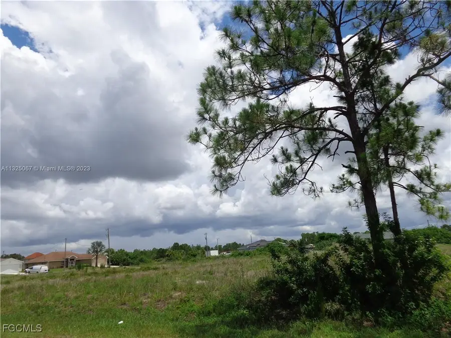 1071 Halby Avenue S, Lehigh Acres, FL 33974 - Image #3