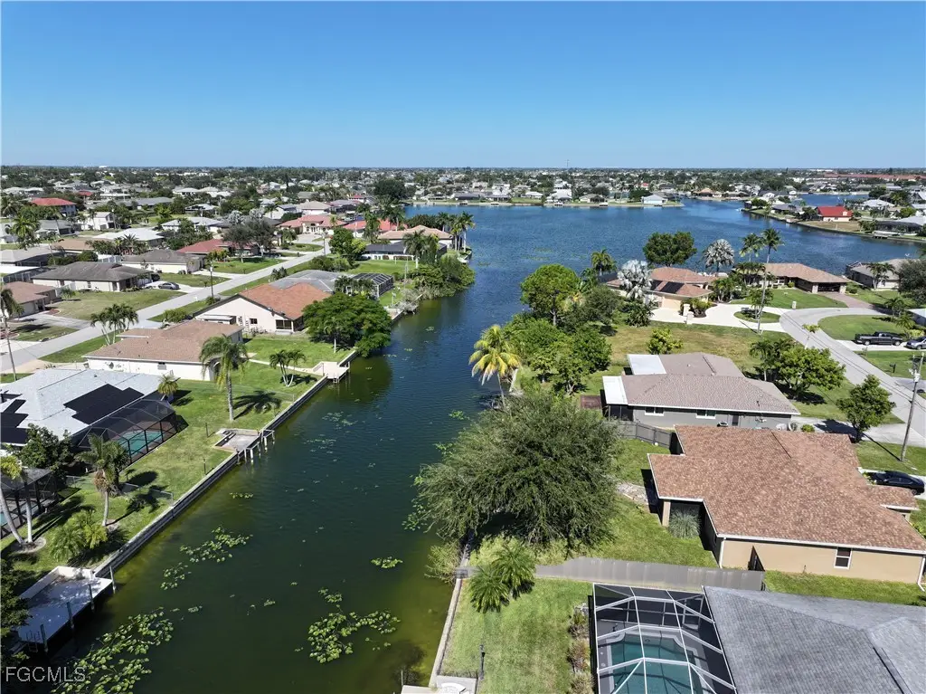 420 SE 9th Place, Cape Coral, FL 33990 - Image #1