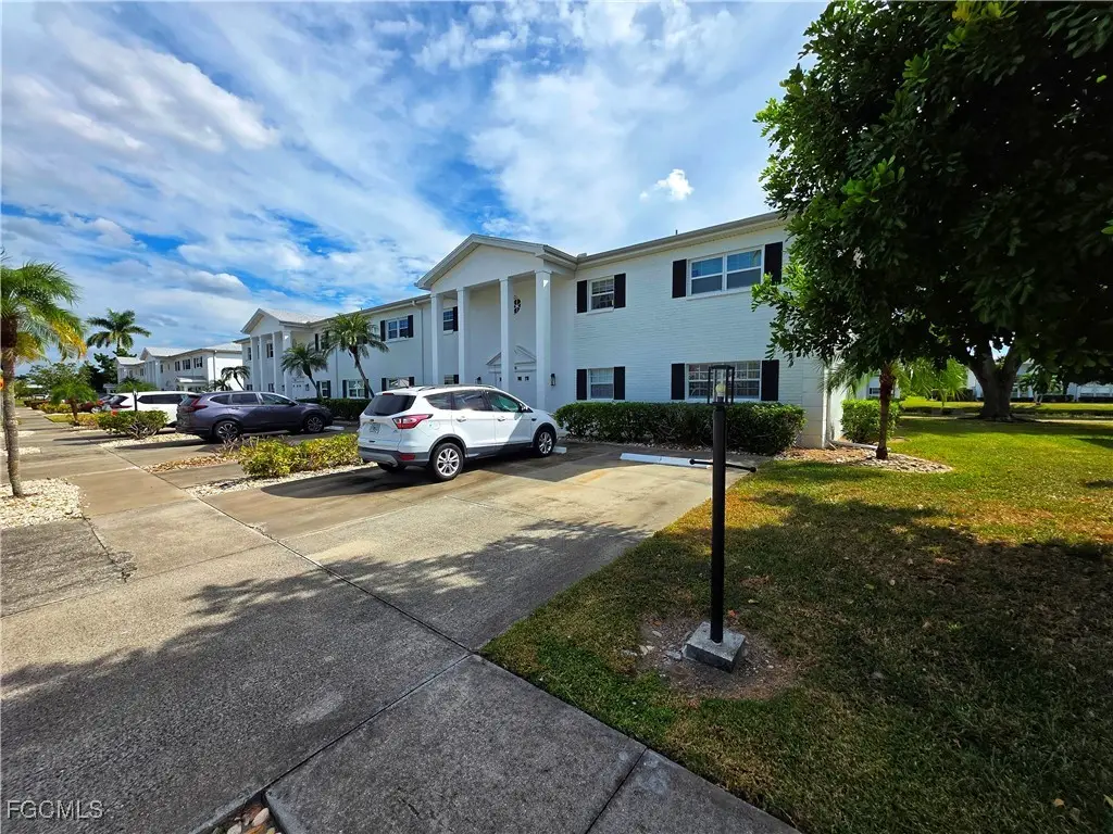 1462 Myerlee Country Club Boulevard #2F, Fort Myers, FL 33919 - Image #1