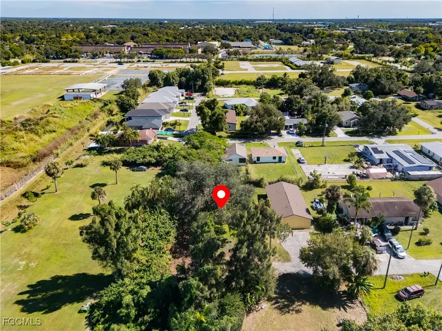 212 Charlotte Avenue, Fort Myers, FL 33916 - Image #3