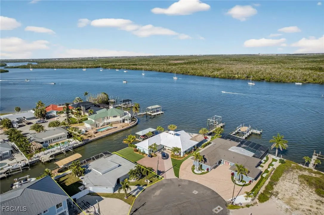 467 Madison Court, Fort Myers Beach, FL 33931 - Image #1