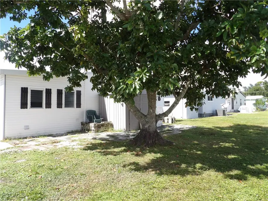 247 Shrub Lane N, North Fort Myers, FL 33917 - Image #2