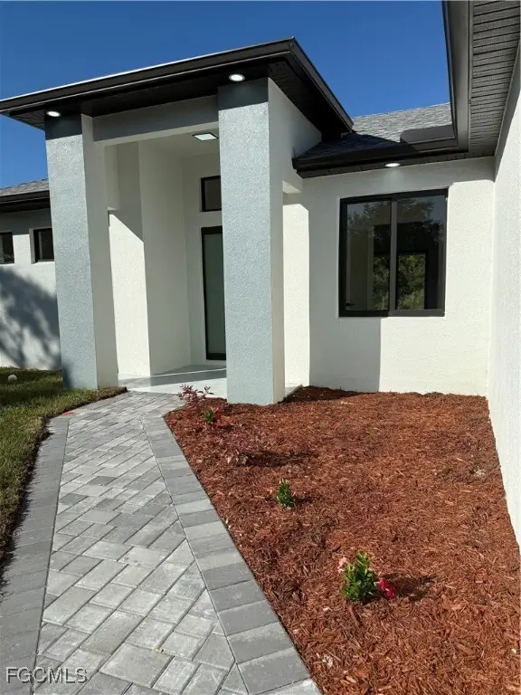 172 Brown Avenue S, Lehigh Acres, FL 33974 - Image #3