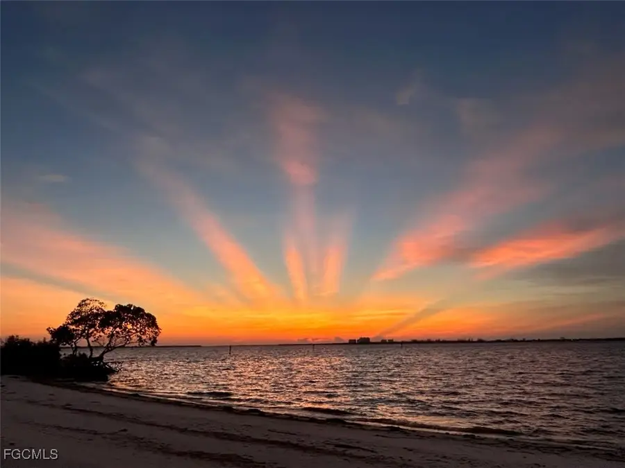 11650 Pointe Circle Drive, Fort Myers, FL 33908 - Image #2