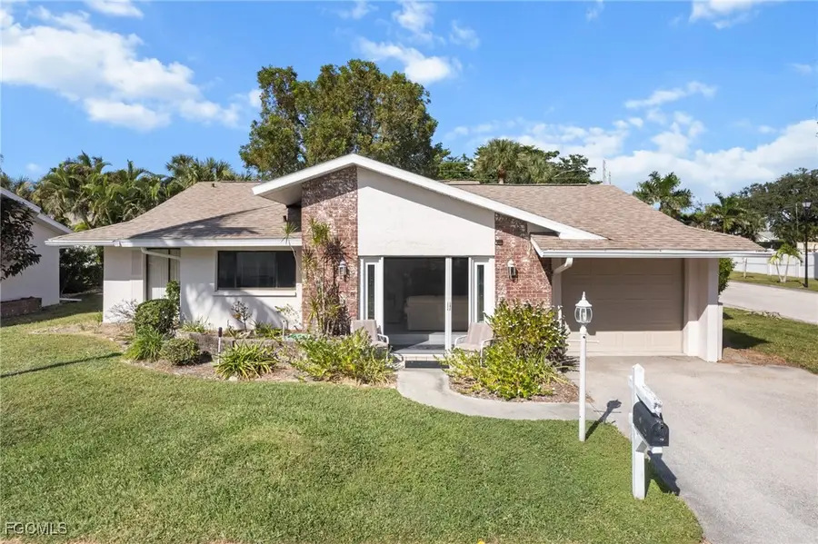 11650 Pointe Circle Drive, Fort Myers, FL 33908 - Image #3
