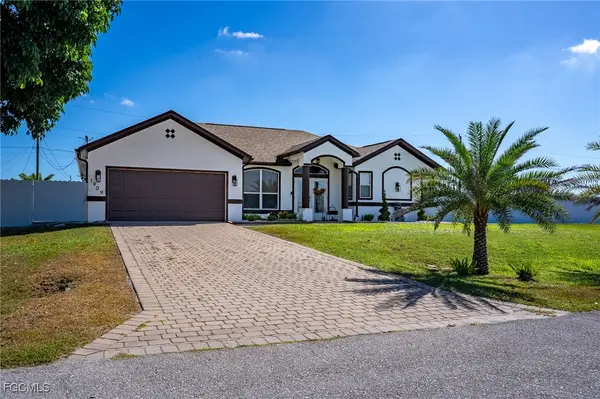 1909 NE 1st Place, Cape Coral, FL 33909