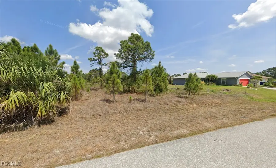 1135 Garibaldi Street E, Lehigh Acres, FL 33974 - Image #3