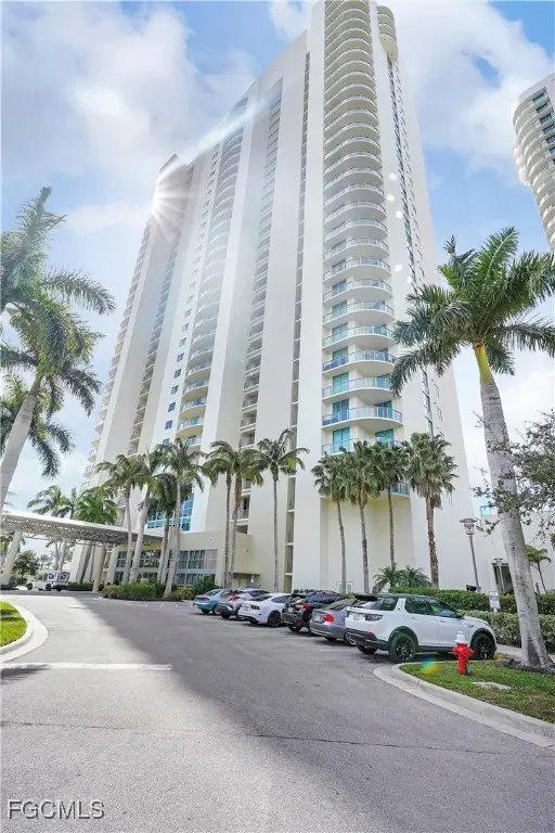 3000 Oasis Grand Boulevard #1401, Fort Myers, FL 33916 - Image #2