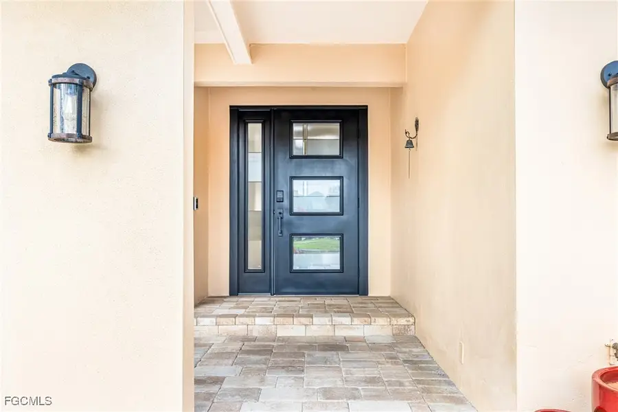 1624 Whiskey Creek Drive, Fort Myers, FL 33919 - Image #3