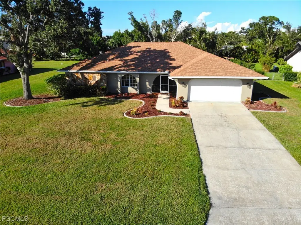 3879 Hidden Acres Circle S, North Fort Myers, FL 33903 - Image #1