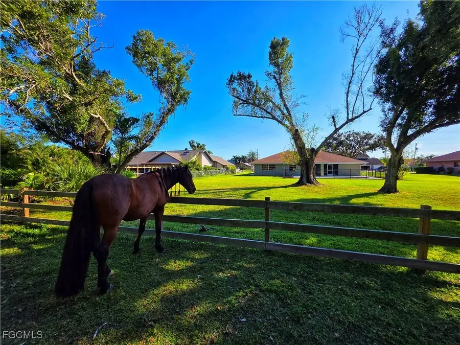 3879 Hidden Acres Circle S, North Fort Myers, FL 33903 - Image #3