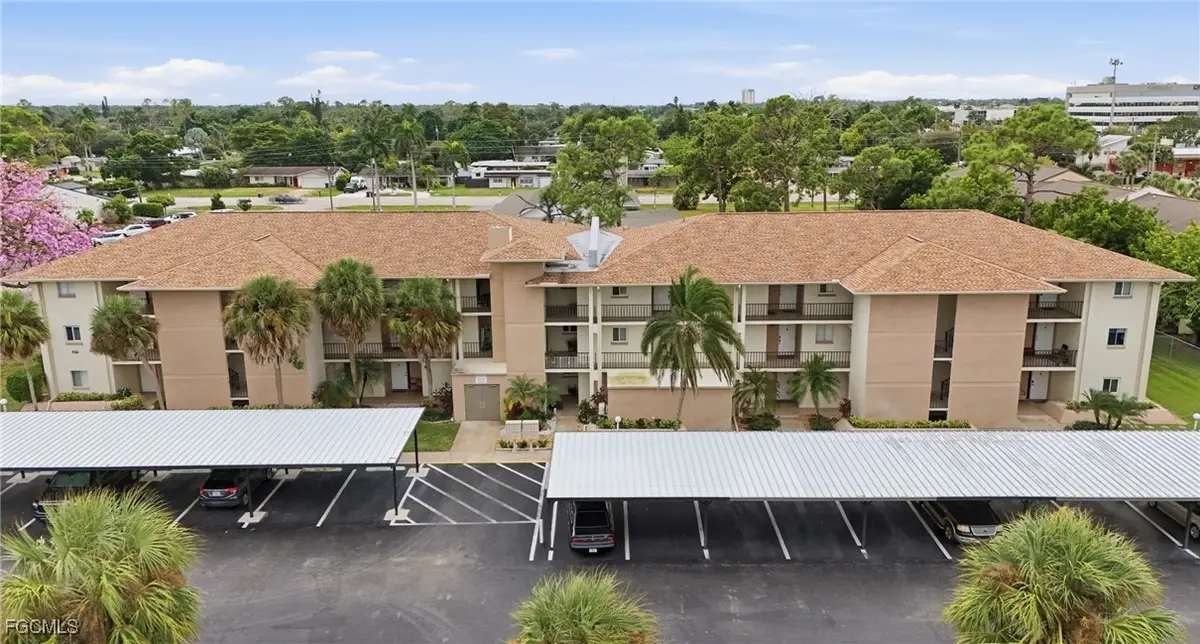 2079 Barkeley Lane #24, Fort Myers, FL 33907 - Image #1