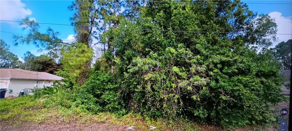 1022 Alfreda Avenue, Lehigh Acres, FL 33971