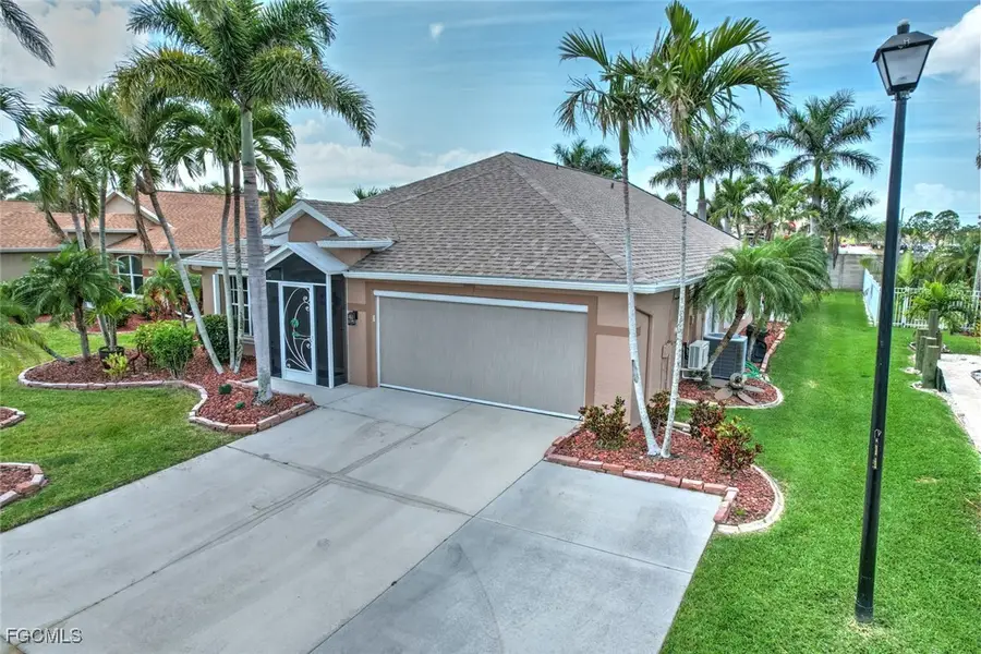 15773 Beachcomber Avenue, Fort Myers, FL 33908 - Image #2