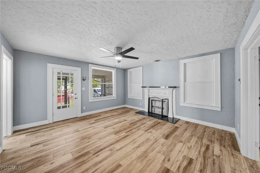 290 Granada Boulevard, Fort Myers, FL 33905 - Image #3