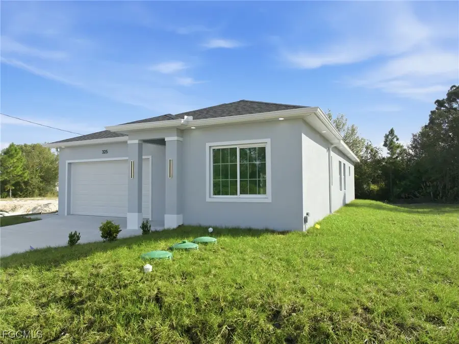 325 Lloyd Avenue S, Lehigh Acres, FL 33974 - Image #2