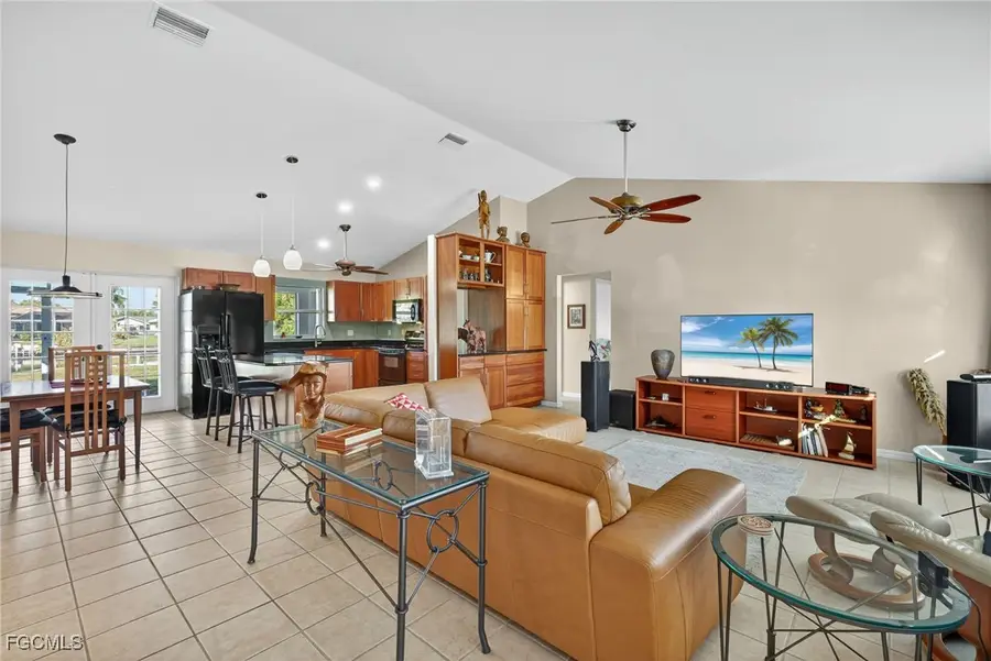 609 SE 17th Street, Cape Coral, FL 33990 - Image #2