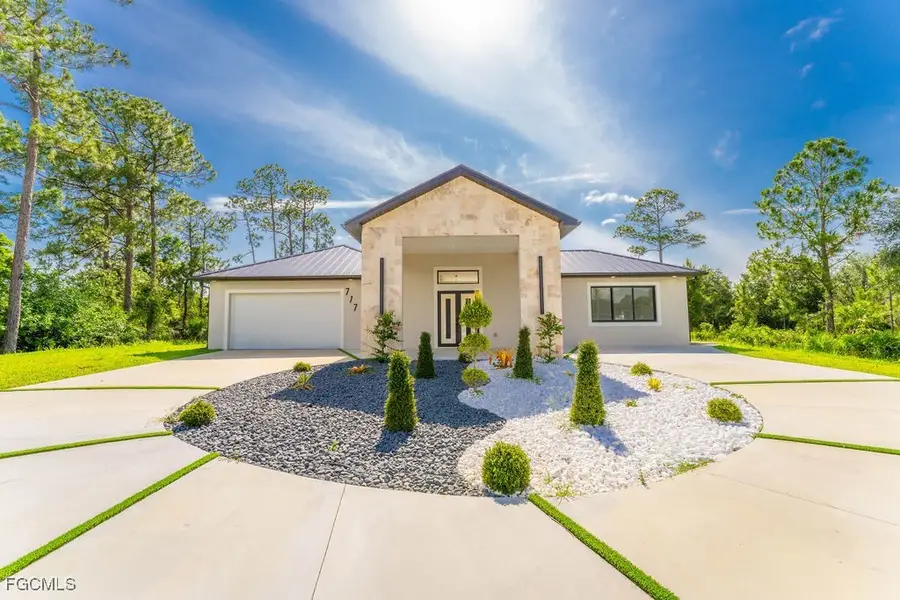 717 Calvin Avenue, Lehigh Acres, FL 33972 - Image #3