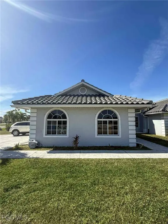 823 SW 10th Street, Cape Coral, FL 33991 - Image #3