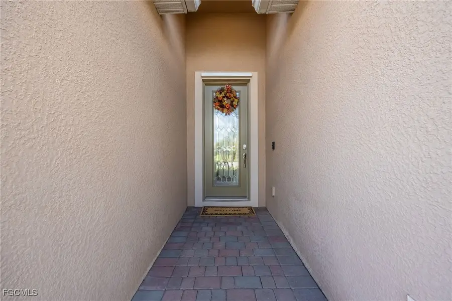 4040 E Hampton Circle, Alva, FL 33920 - Image #2