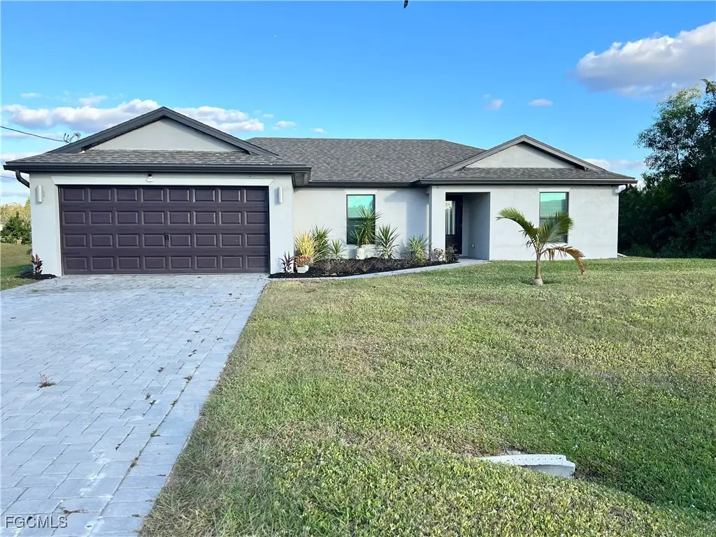 865 Yellowbird Drive, Fort Myers, FL 33913 - Image #1