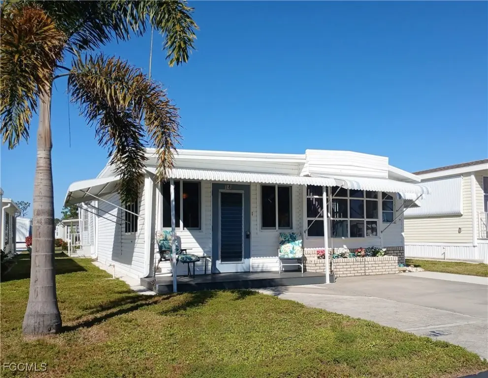 18 Fountain View Boulevard, North Fort Myers, FL 33903 - Image #1