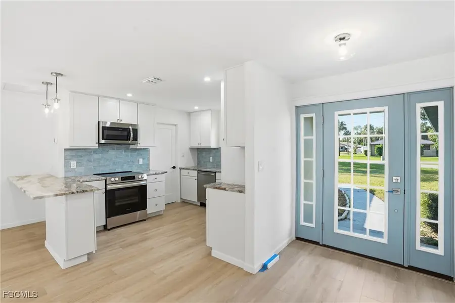 13724 River Forest Drive, Fort Myers, FL 33905 - Image #3