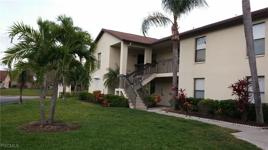 9265 Lake Park Drive #101, Fort Myers, FL 33919 - Image #3
