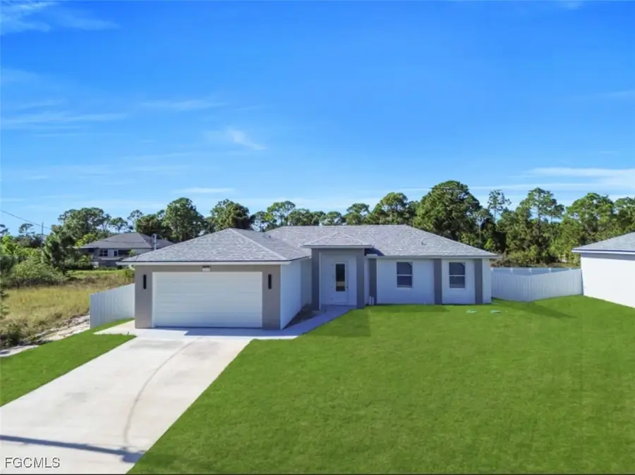 528 Redwood Avenue, Lehigh Acres, FL 33974 - Image #2