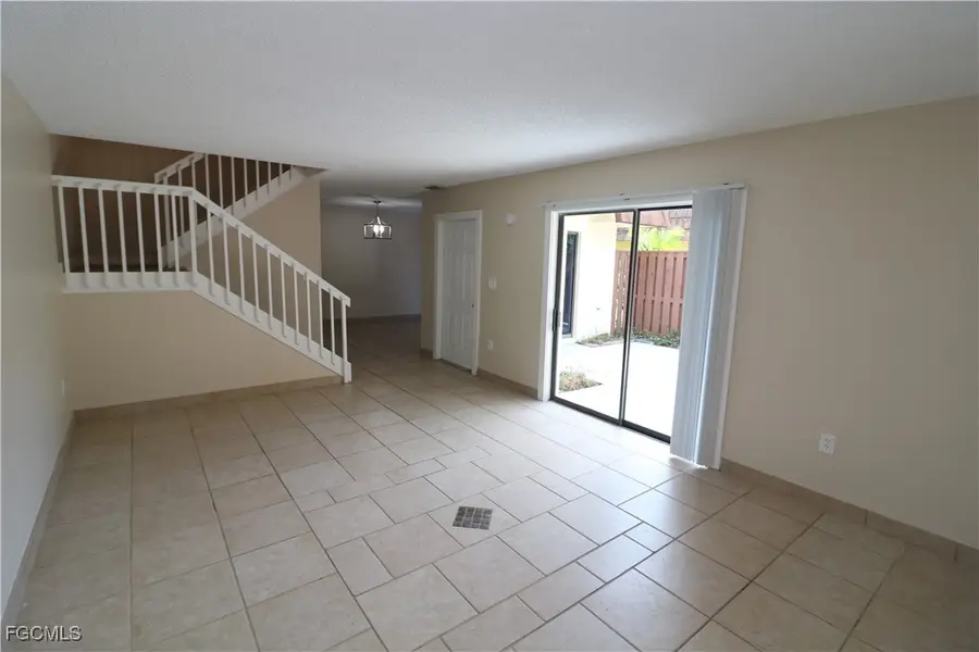 5216 Cedarbend Drive #3, Fort Myers, FL 33919 - Image #2