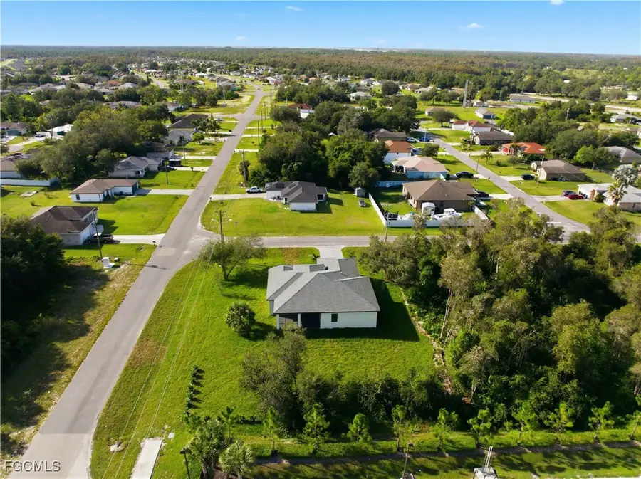 100 Zobora Circle, Fort Myers, FL 33913 - Image #2