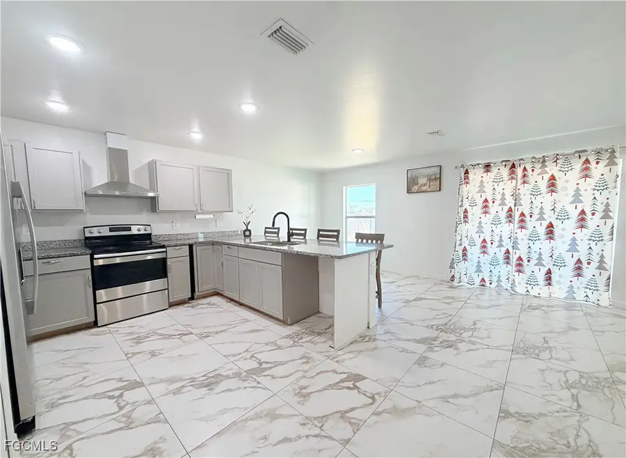 1010 NE 1st Avenue, Cape Coral, FL 33909 - Image #3