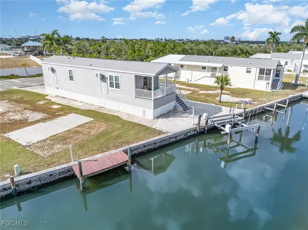 12 Galleon Way, Fort Myers Beach, FL 33931