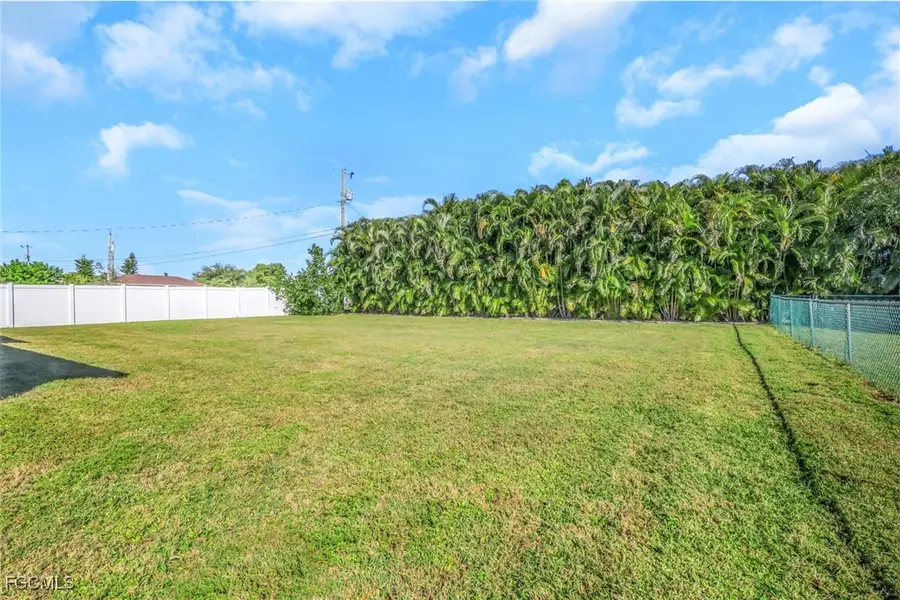 819 SE 5th Avenue, Cape Coral, FL 33990 - Image #3