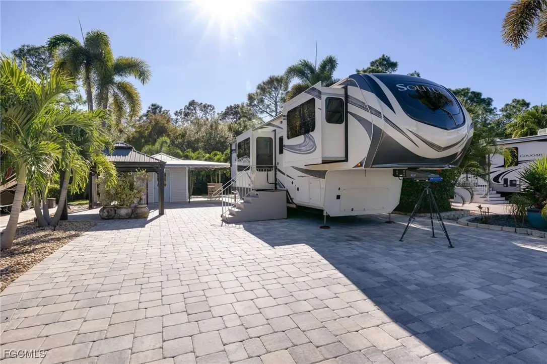 5846 Burrwood Court E, Fort Myers, FL 33905 - Image #1